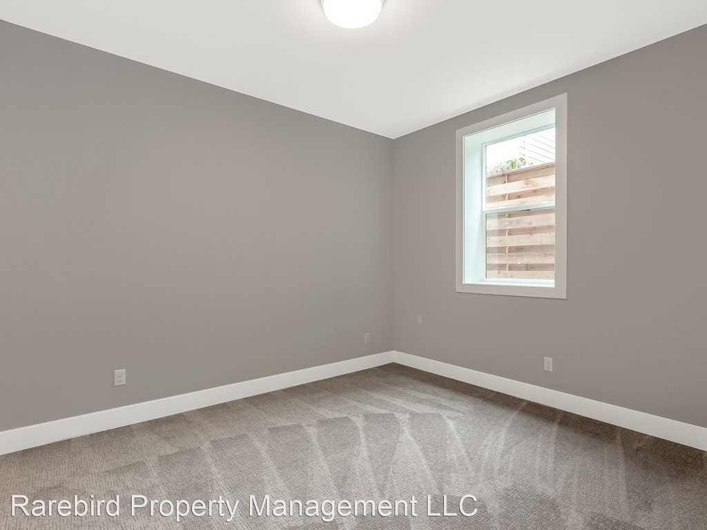 3836 Ne Grand Ave - Photo 2