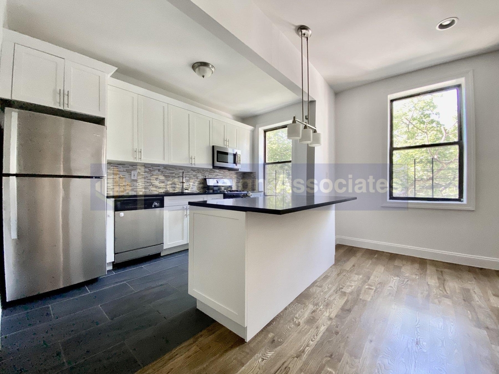 165 Pinehurst Avenue - Photo 2