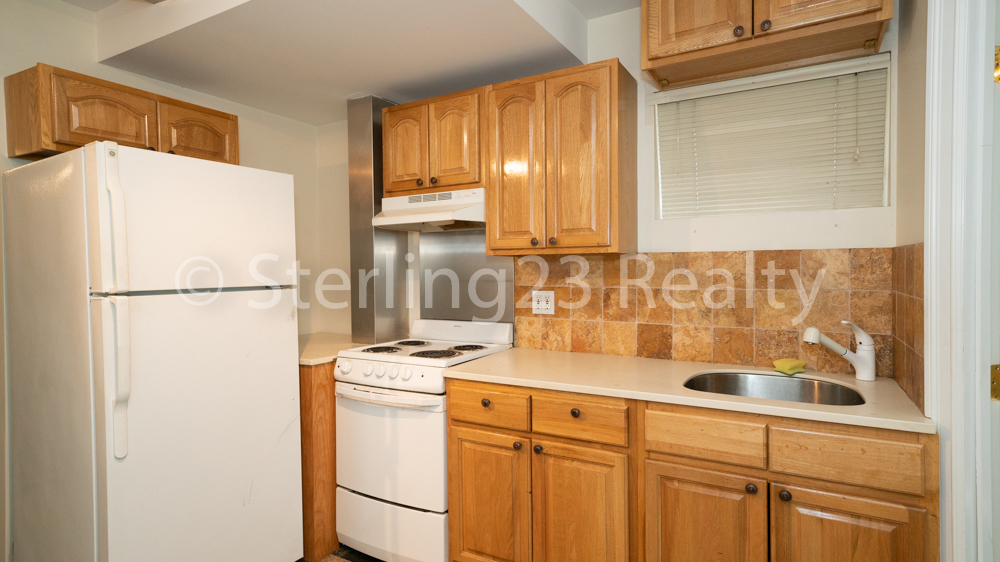 24-14 32nd Street - Photo 5