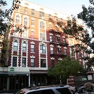 East 11th Street - Photo 4