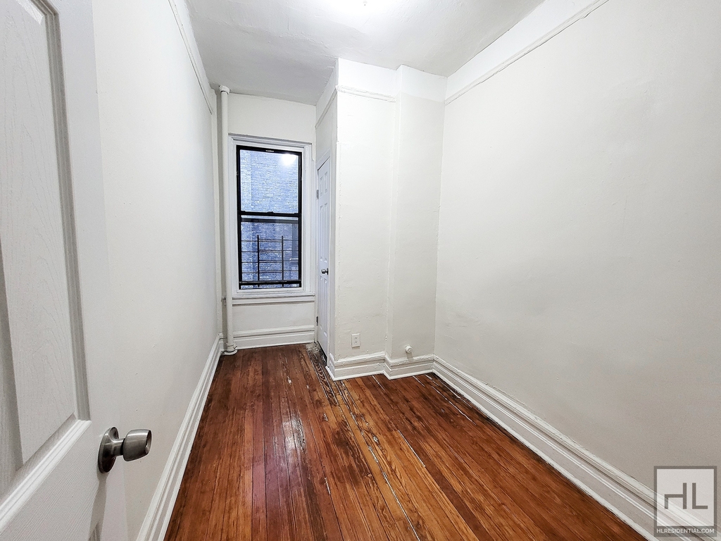 West 177 Street - Photo 6