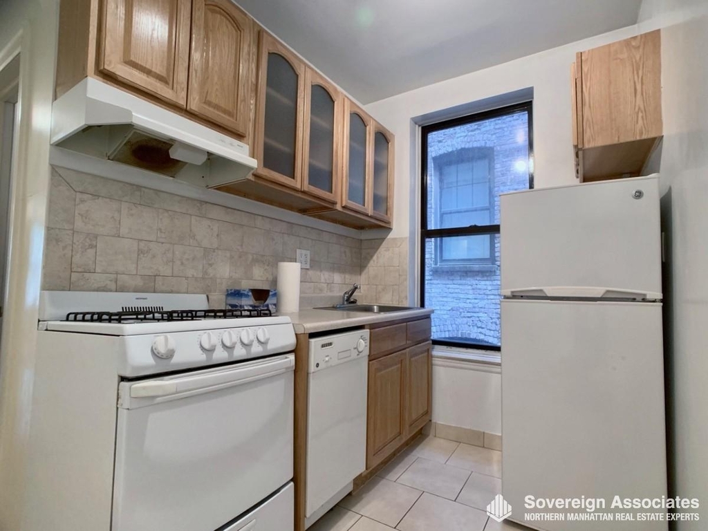 3133 Broadway - Photo 7