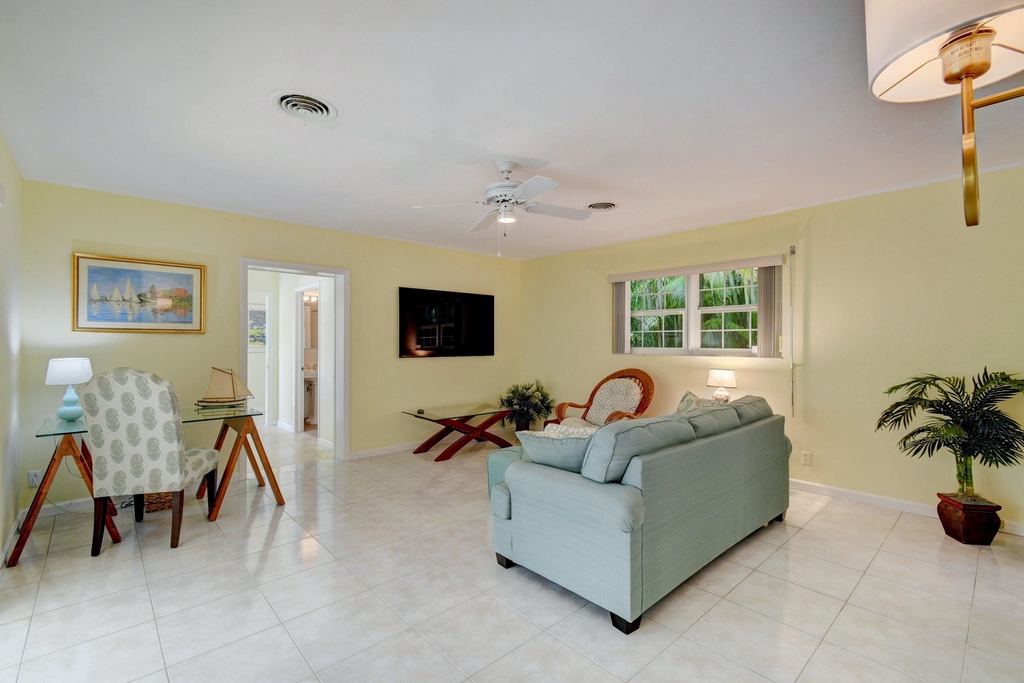 1117 Beach Drive - Photo 38