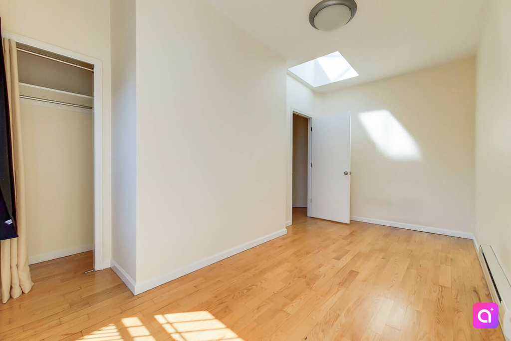 435 West 54th Street - Photo 10