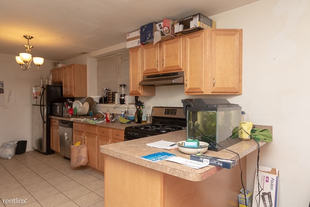 3045 N. Racine, Unit B - Photo 1