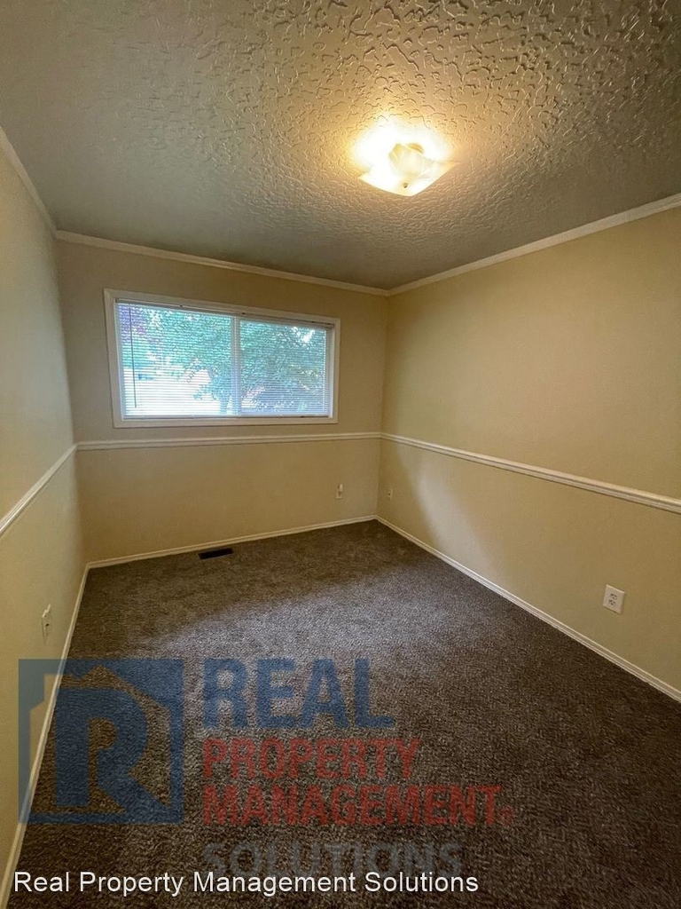 210 Ne 165th Ave. - Photo 4