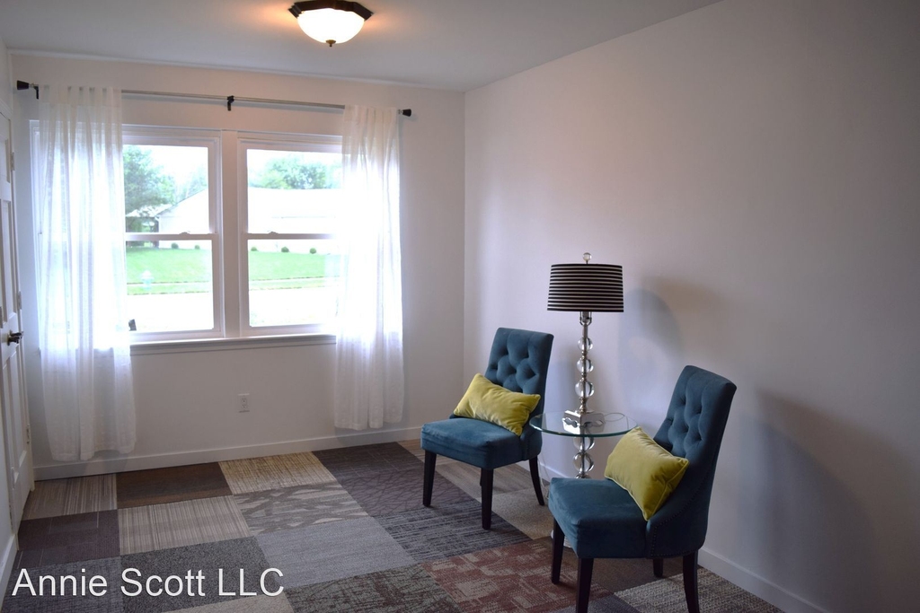 7906 Hampton Place - Photo 17