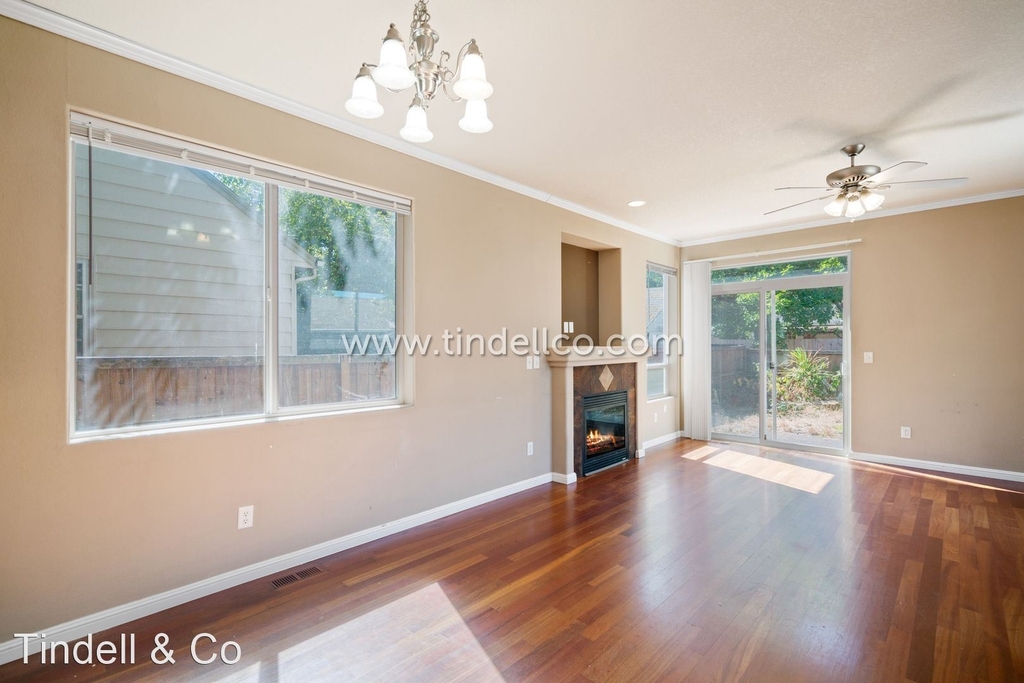 8223 N Foss Avenue - Photo 6