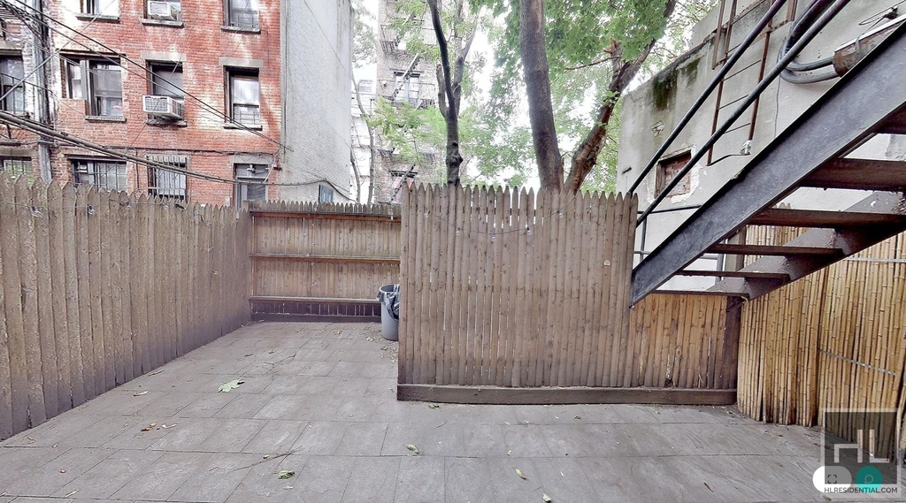 343 East 5 Street - Photo 9