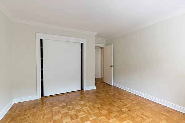 360 East 65th Street - Photo 4