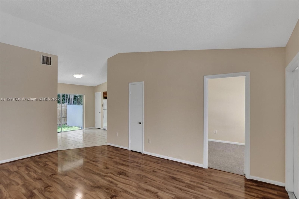 10363 Sw 207th Ter - Photo 8