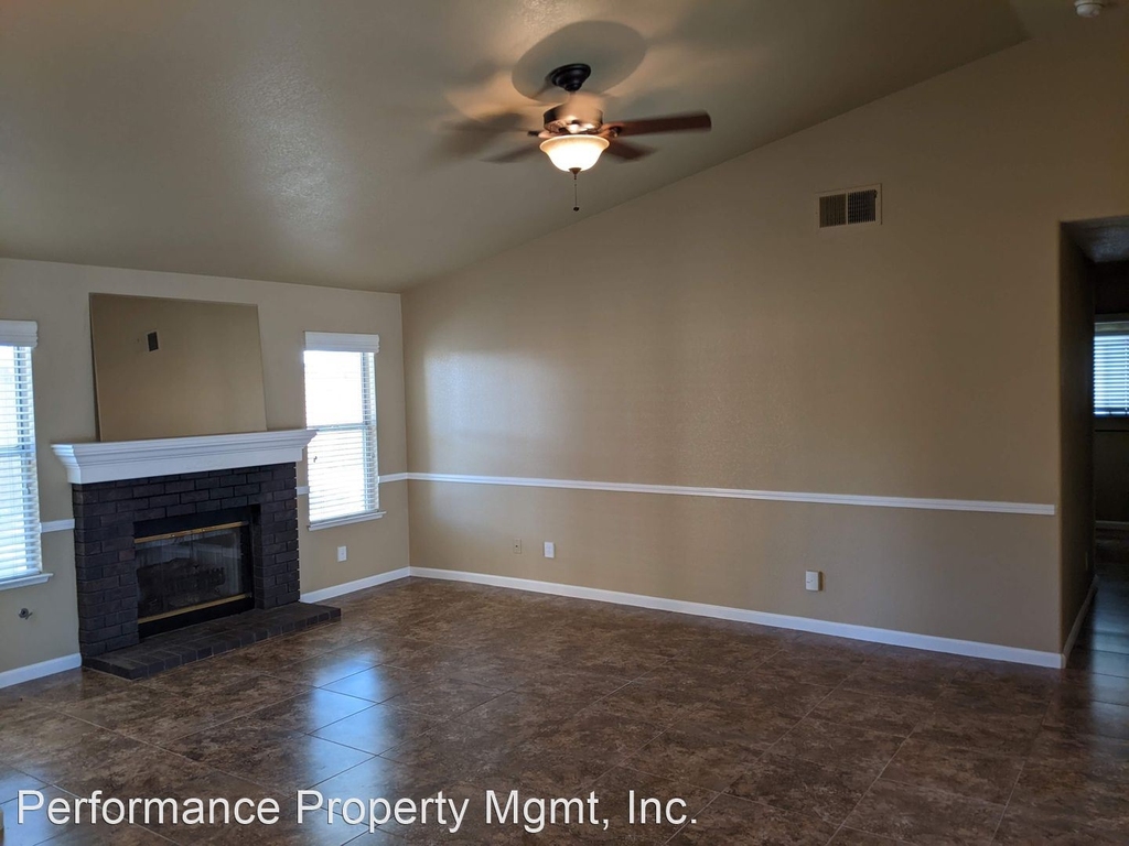 1850 E Turnberry Ave - Photo 9