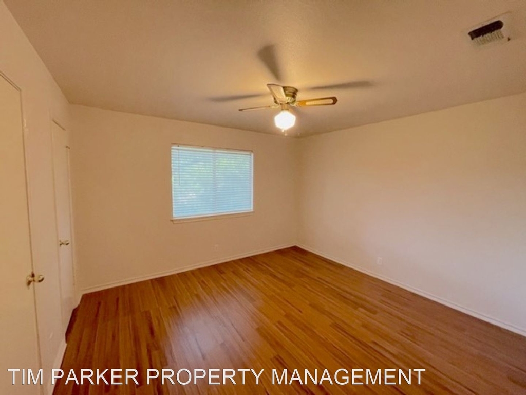 832 Dimrock - Photo 11