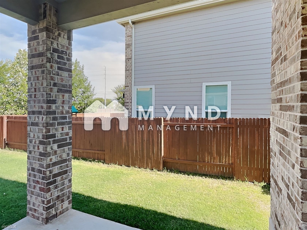 9107 Golden Leaf Dr - Photo 30