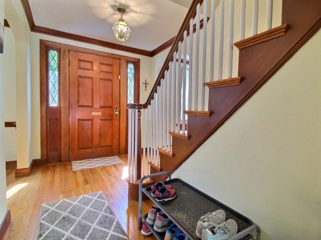 79 Woodlawn Ave - Photo 1