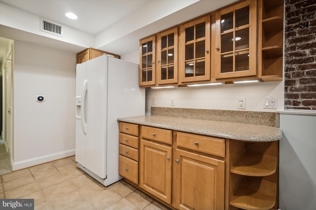 1240 Girard Street Nw - Photo 4