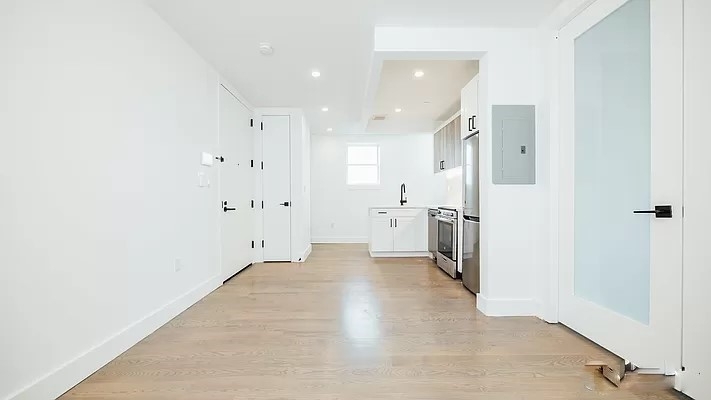 284 east 32nd st brooklyn - Photo 1