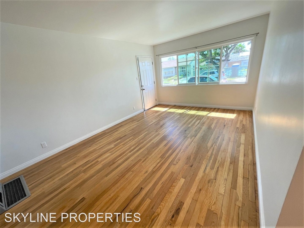 4563 Nipomo Ave - Photo 2