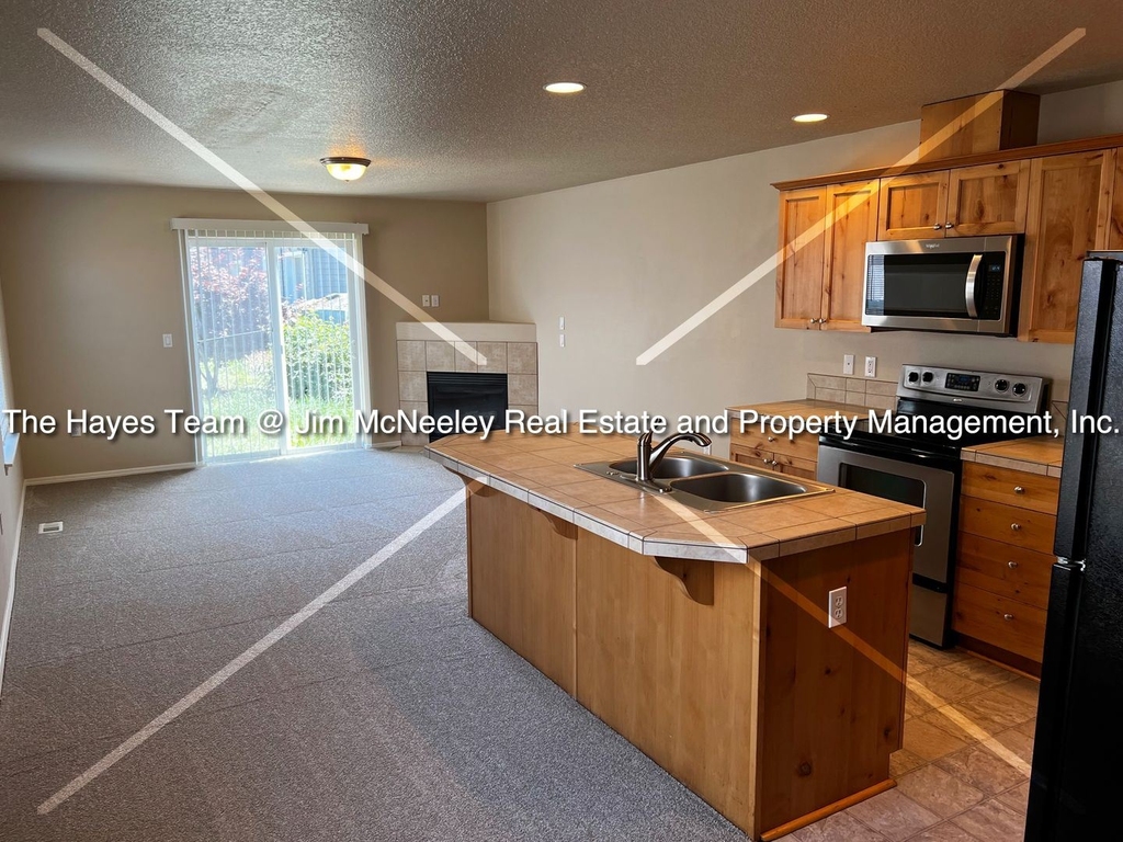 5310 Se 136th Ave - Photo 1