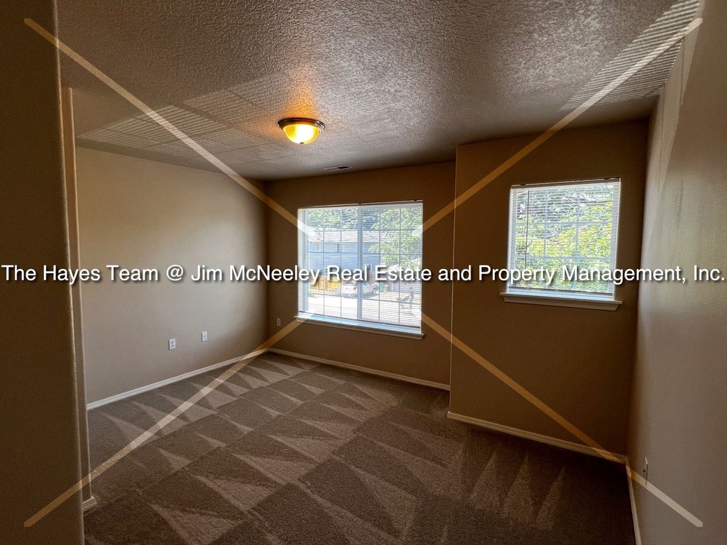 5310 Se 136th Ave - Photo 2