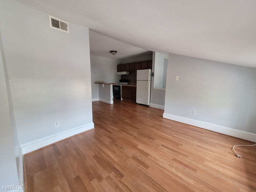 820 W Lombard St Apt 400 - Photo 3