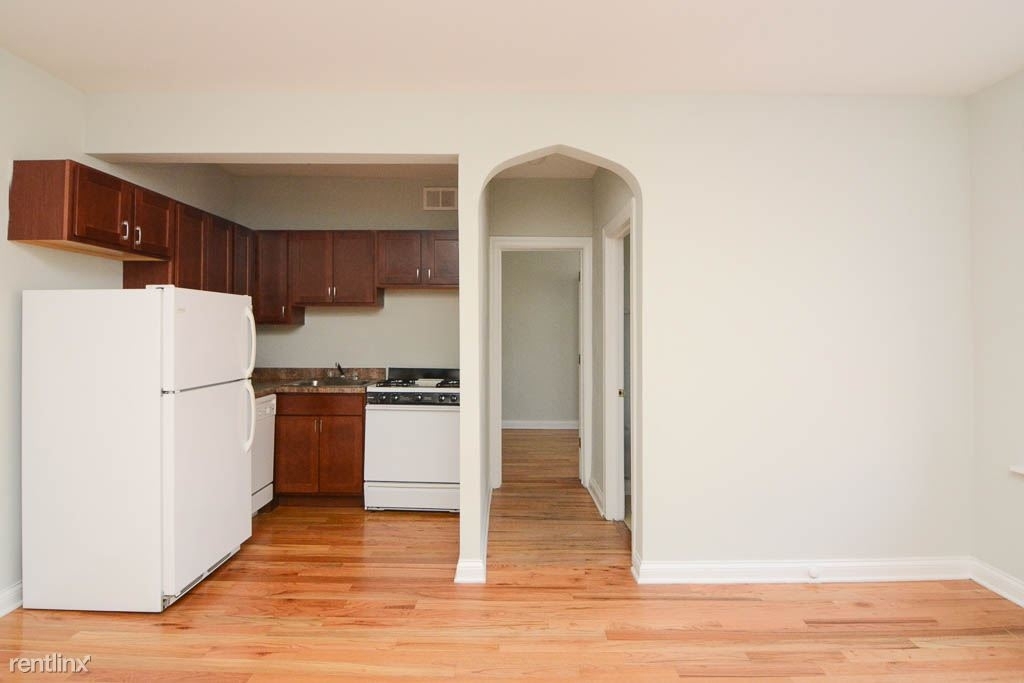 4614 N. Paulina, Unit 112 - Photo 7