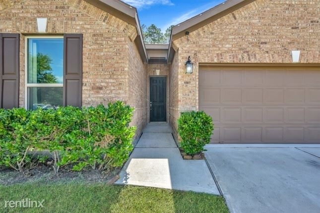 2703 Crosshaven Way - Photo 3