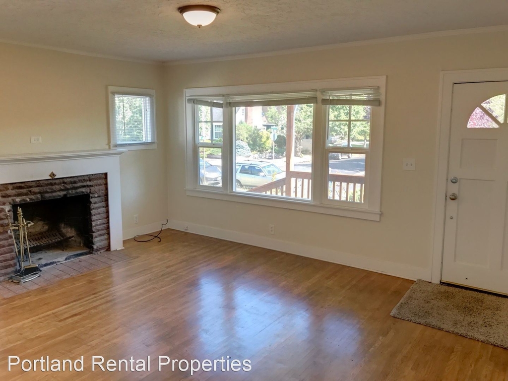 3739 Ne Fremont - Photo 2