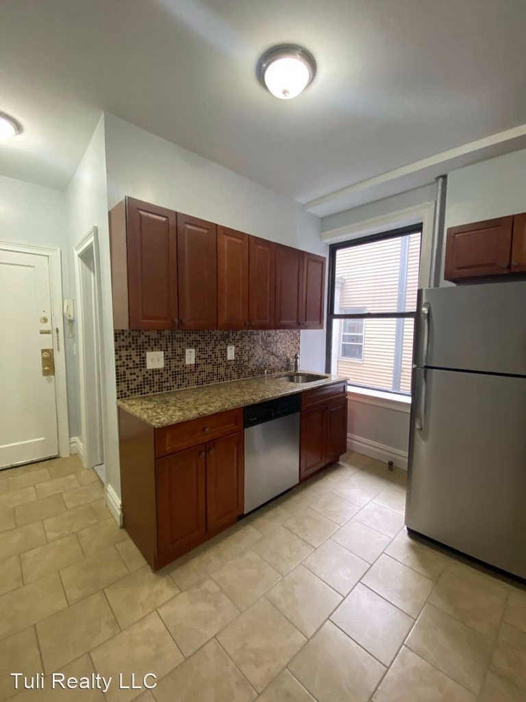 3401 Park Avenue - Photo 1