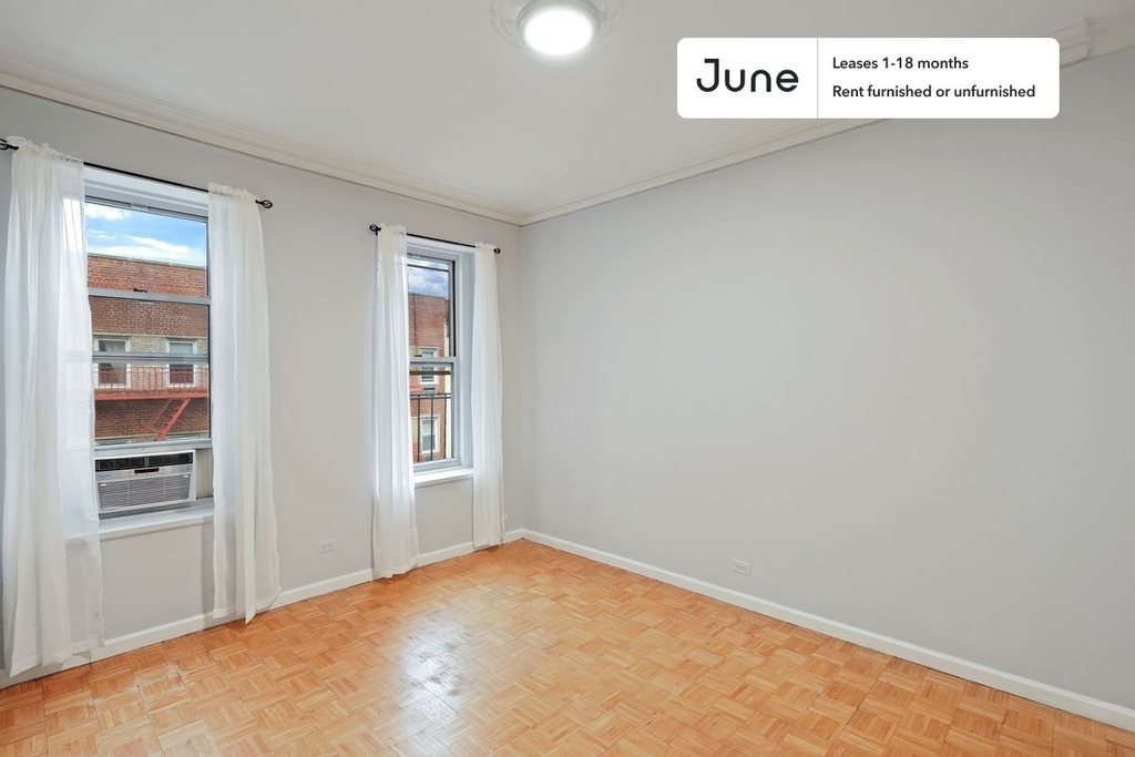 306 East 83rd Street - Photo 6