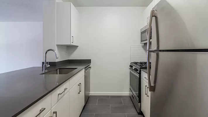 505 West 54th Street - Photo 1