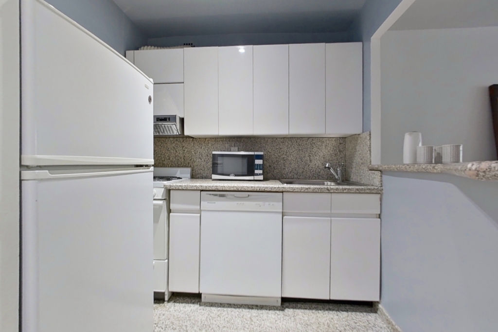 209 East 56th Street 8B - Photo 5