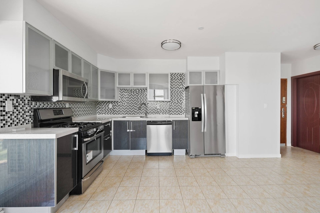 3364 Guider Avenue - Photo 3