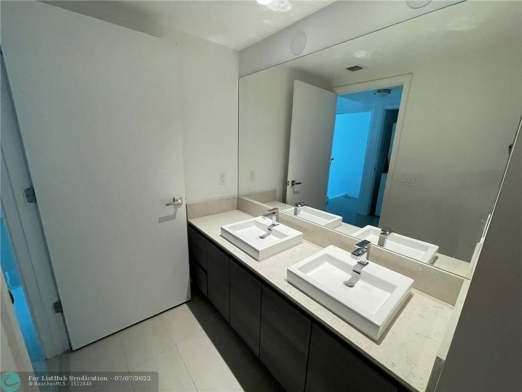 1080 Brickell Ave - Photo 17