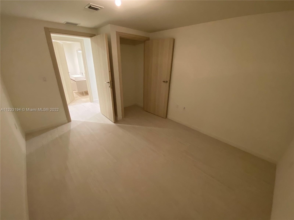 1000 Brickell Plaza - Photo 1