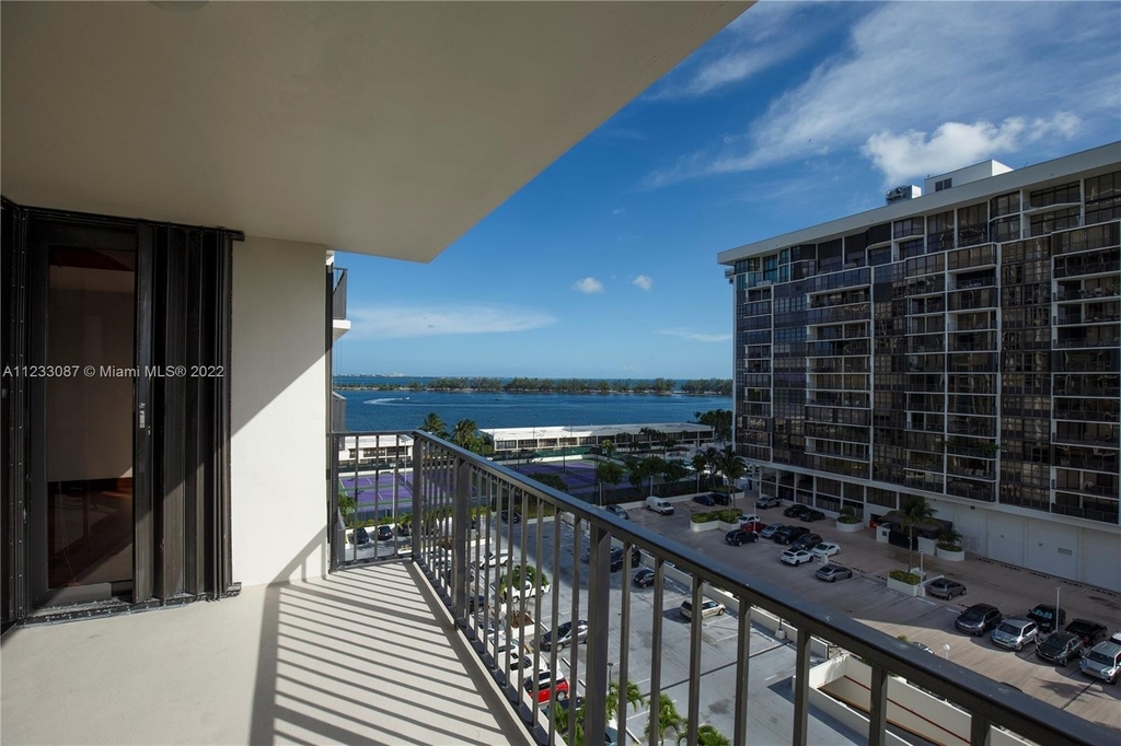 1901 Brickell Ave - Photo 1