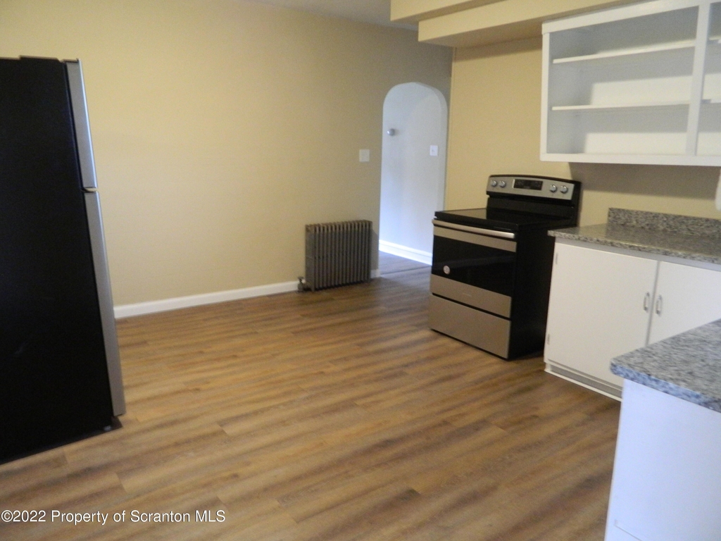 1710 Cedar Ave - Apt E - Photo 1