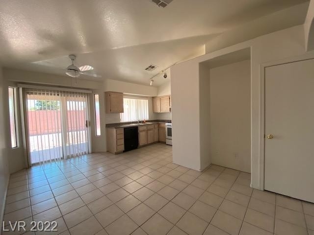 8901 Dolente Avenue - Photo 5