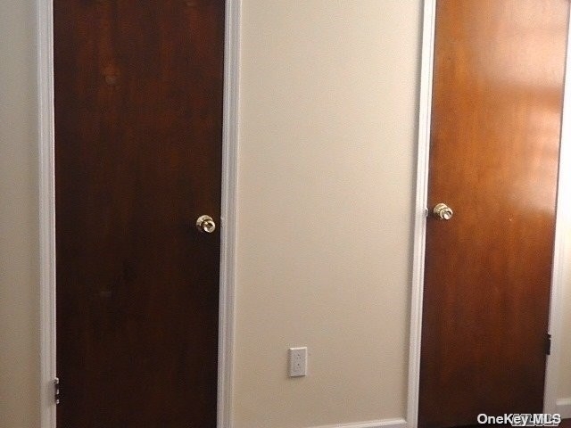 142-09 Negundo Avenue - Photo 2