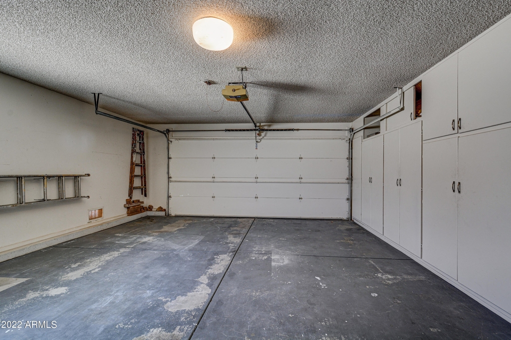 13207 W Kodiak Drive - Photo 27