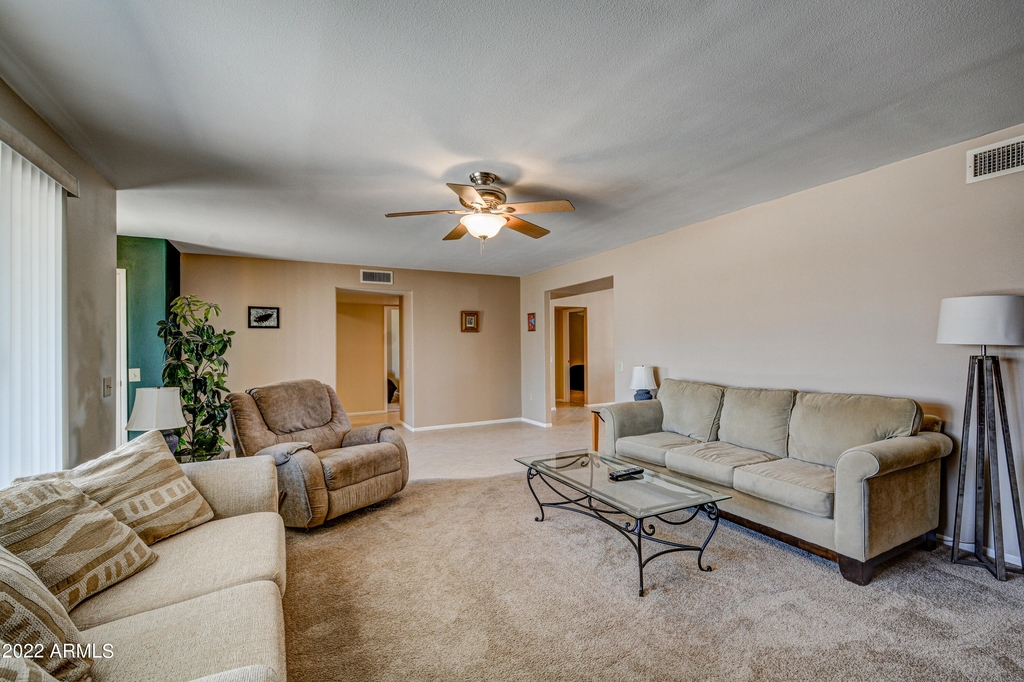 13207 W Kodiak Drive - Photo 9