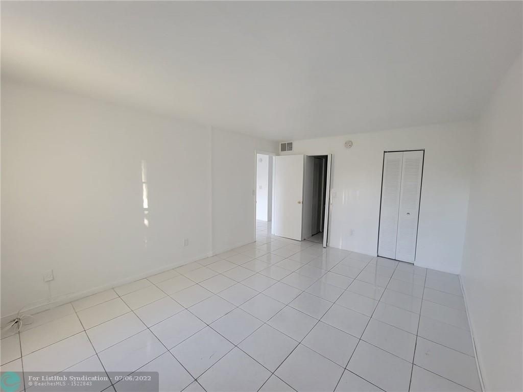 2800 Nw 56th Ave - Photo 5