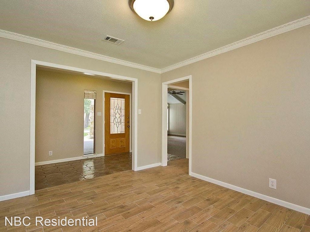 10608 Fountainbleu Cir - Photo 12