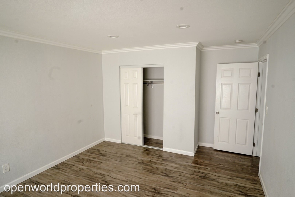 2912 14th Avenue - Photo 3