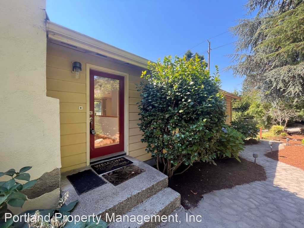 8302 Sw 65th Ave. - Photo 1