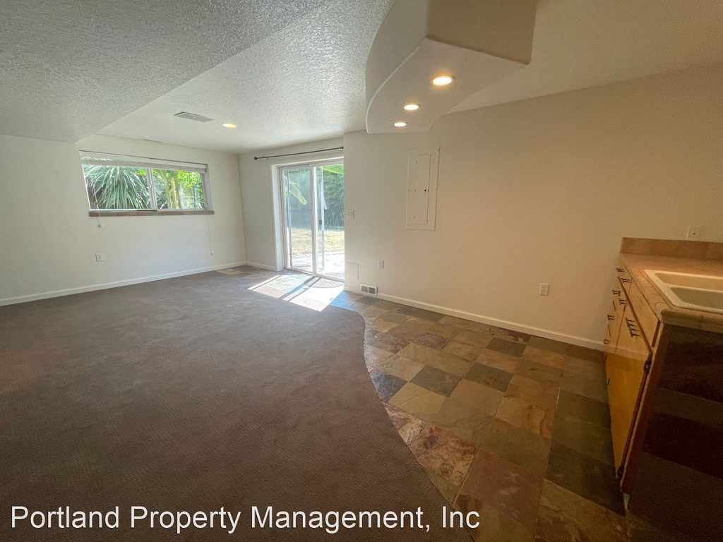 8302 Sw 65th Ave. - Photo 12