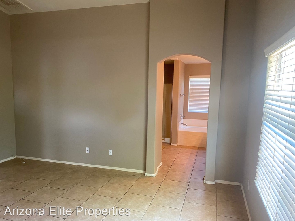 25794 W. Elwood St. - Photo 13