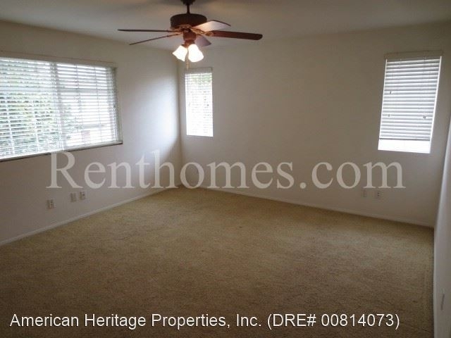 2849 West Canyon Avenue - Photo 3