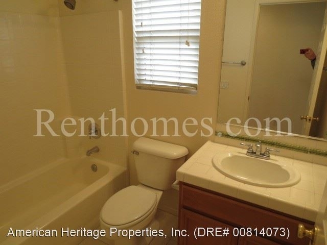 2849 West Canyon Avenue - Photo 2