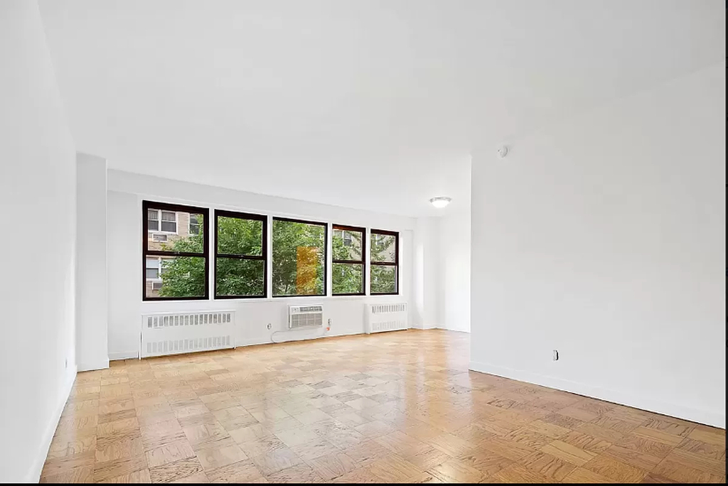 East 36th Street - Photo 2
